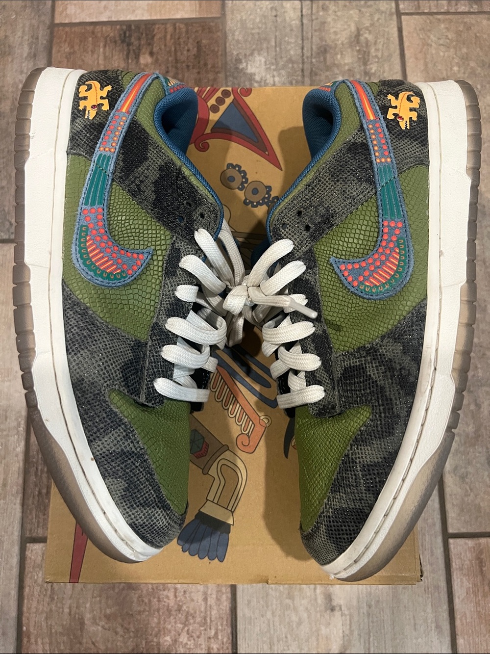2022 Nike Dunk Low 'SiEMPRE Familia' - Picture 5 of 8